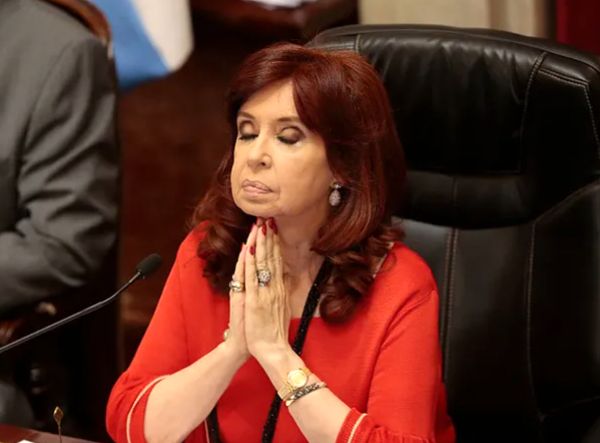 Cristina resiste para que no le rematen sus bienes por $684.990 millones: presentó un recurso de queja al fallo por la causa Vialidad