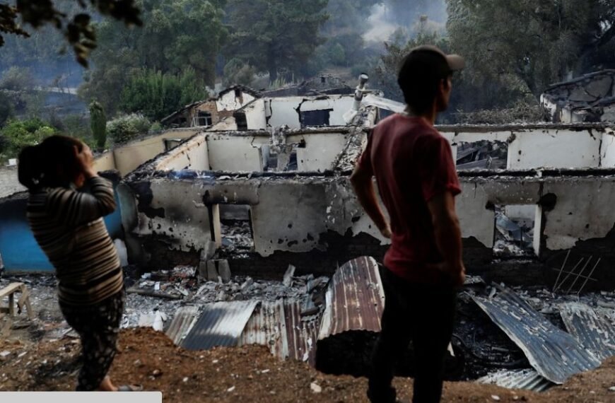 -FOTOS- Incendios en Chile dejan al menos 14 muertos y más de 50.000 hectáreas quemadas