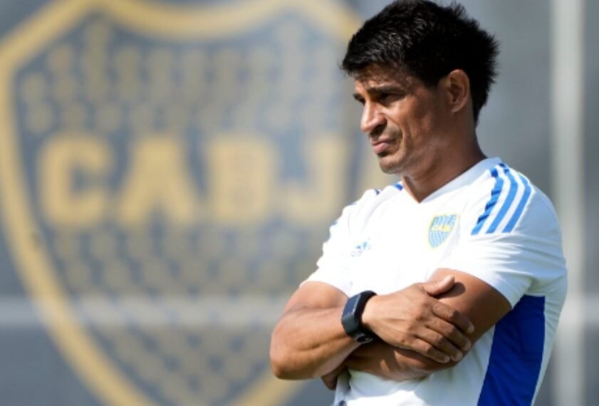 Echaron a Ibarra y un técnico ya comenzó a negociar con Boca
