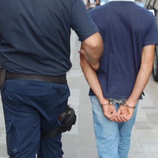 Un jubilado murió desnutrido y diciendo “tengo hambre”: su hijo fue detenido por abandono