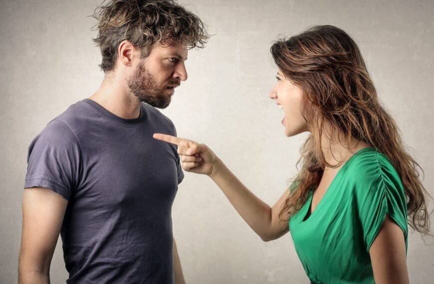 Para Harvard, estas son las 5 frases que usan las personas manipuladoras en la pareja