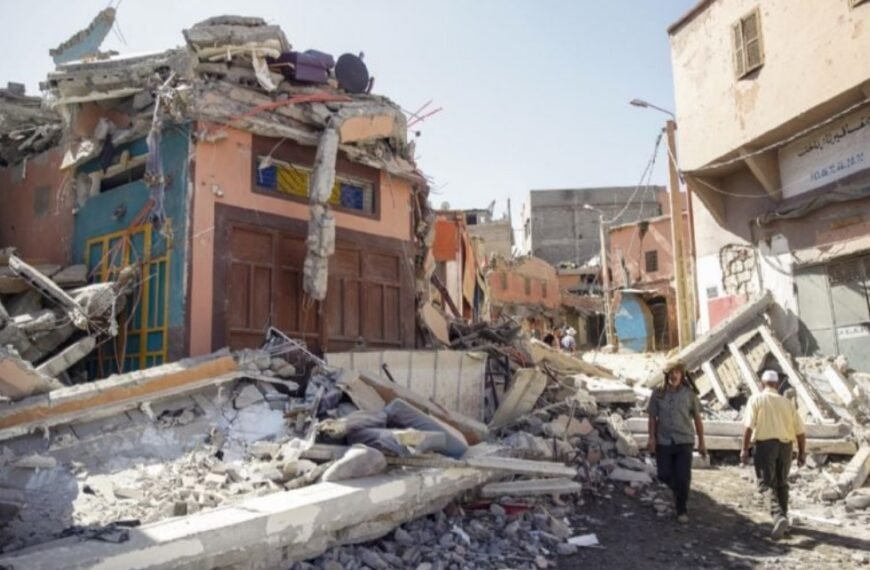 Pueblos totalmente arrasados y 2000 víctimas fatales: impactantes fotos y videos del terremoto en Marruecos