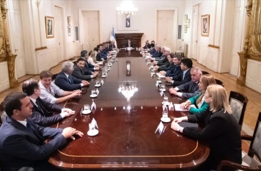 Los gobernadores quedaron satisfechos con la apertura de la Casa Rosada y apuestan a construir un nuevo vínculo