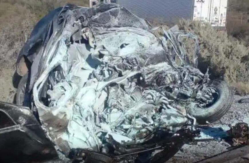 Una camioneta chocó contra un camión en Las Catitas y «se desintegró»: el conductor murió