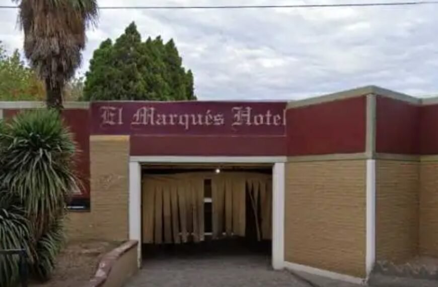 Una pareja entraba a un «telo» de Las Heras y delincuentes les robaron el auto