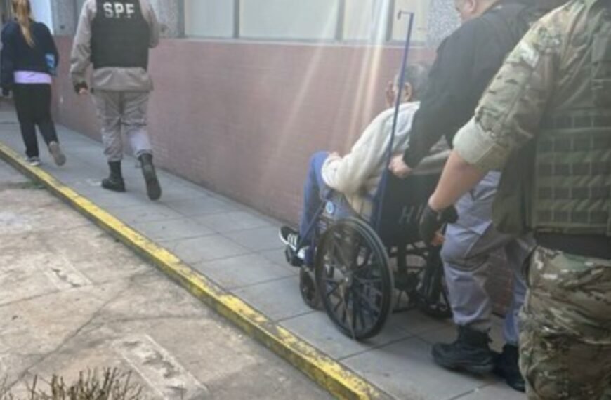 En silla de ruedas y en un pabellón de violadores: así pasa los días en la cárcel José Alperovich