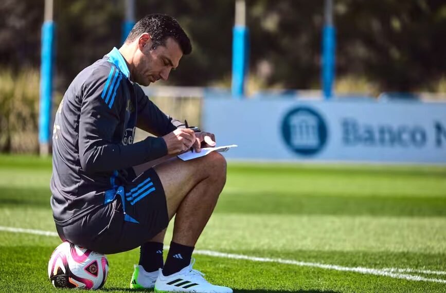 Los tres “tapados” que evalúa convocar Scaloni para los amistosos de la selección Argentina: uno es de River