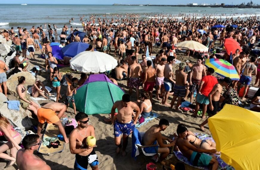 Cuánto necesita una familia para una semana de vacaciones en Mar del Plata