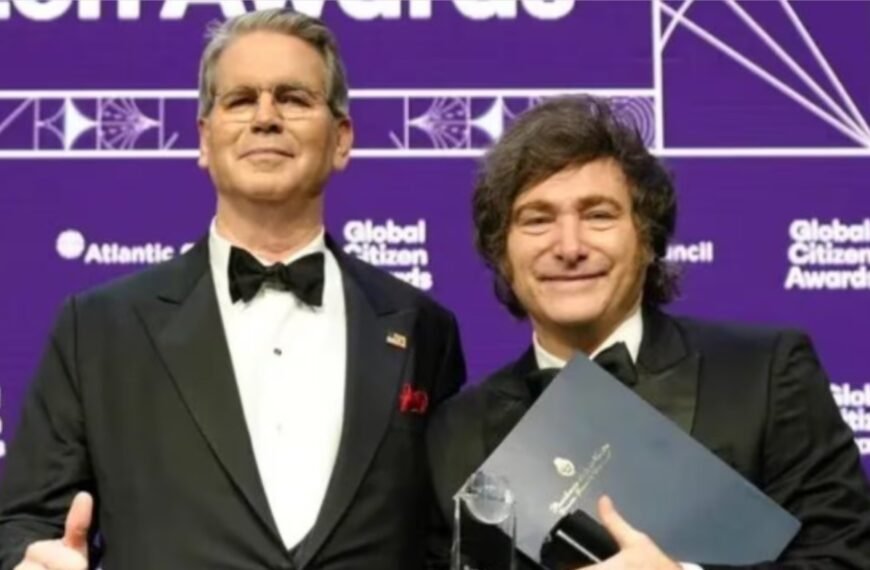 El Tesoro estadounidense venderá dólares en el mercado argentino cada vez que sea necesario para mantener la estabilidad del gobierno de Javier Milei