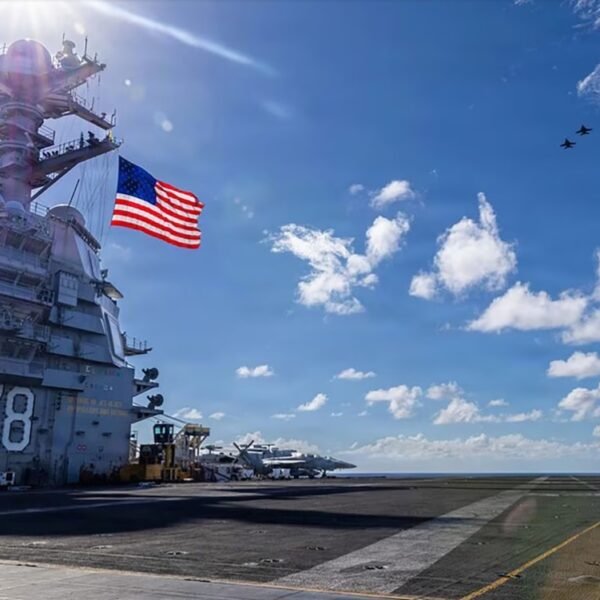 Las impresionantes imágenes del portaaviones USS Gerald R. Ford en el Caribe: “Es la plataforma de combate más letal del mundo”