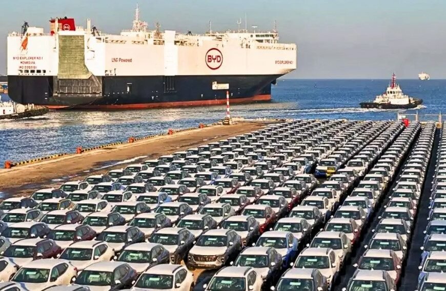 Llegó a la Argentina un buque chino con casi 6.000 autos eléctricos importados sin aranceles