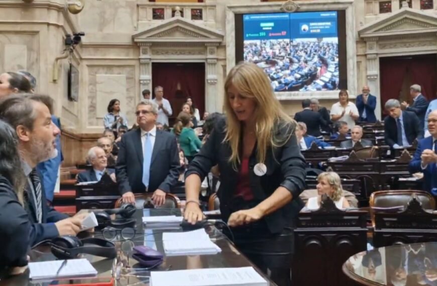 La Libertad Avanza pidió expulsar a la diputada K que trató de frenar la reforma laboral
