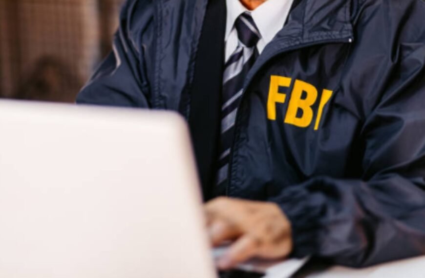 FBI detectó a dos menores que planificaban masacres escolares en Argentina y alertó a la Policía Federal