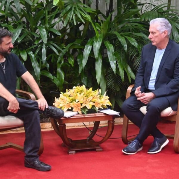 El presidente de Cuba recibió a Juan Grabois y pidió “reafirmar lazos históricos” con la Argentina