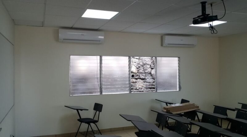 En San Juan colocaron 600 aires acondicionados en 150 escuelas