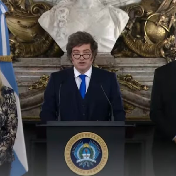 Milei festejó el fallo judicial de EE.UU. por YPF y acusó a Cristina y a Kicillof por la expropiación