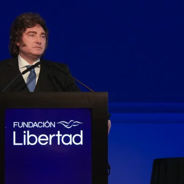 Milei defendió su gestión durante una gran fiesta liberal, mencionó a Adorni de forma fugaz y no se saludó con Macri