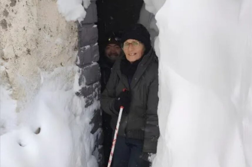 Las Cuevas sigue aislada: Vialidad no pudo abrir la brecha sanitaria por las nevadas extremas