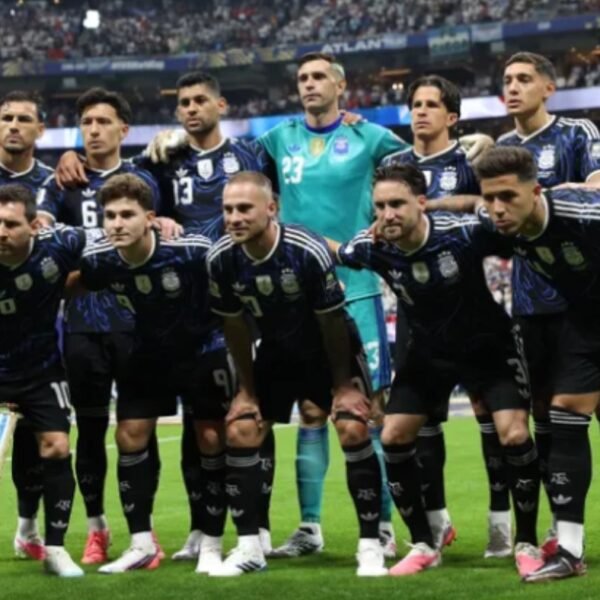 Vuelo especial para la Scaloneta: la Selección volará este lunes a la Argentina