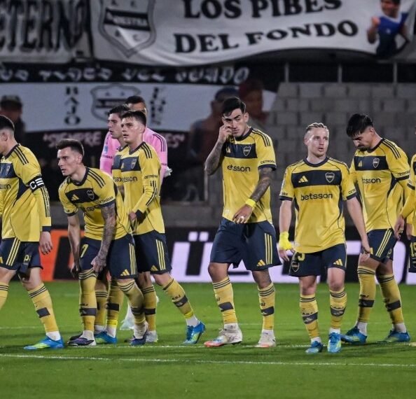 Boca jugó muy mal y fue goleado por Deportivo Riestra
