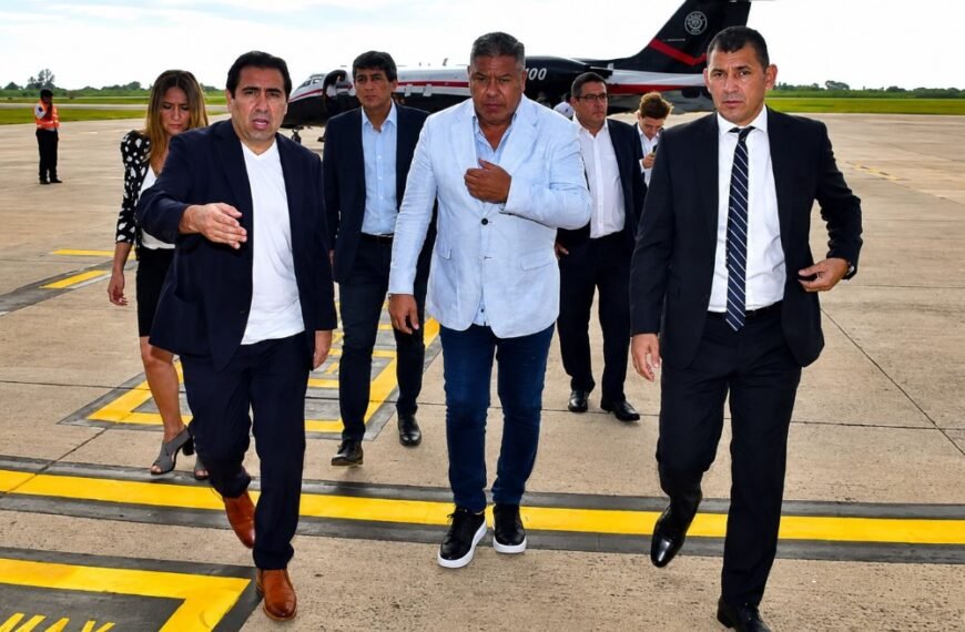 En un operativo de la Oficina Federal de los Estados Unidos, incautaron el teléfono del «Chiqui» Tapia, antes de subir al avión a la Argentina