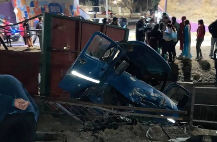 Un camión se quedó sin frenos y cayó a un zanjón en Godoy Cruz con 5 heridos