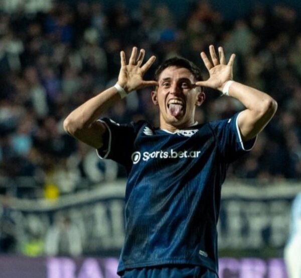 Independiente Rivadavia lo dio vuelta y le ganó 3 a 1 a Racing en el Bautista Gargantini