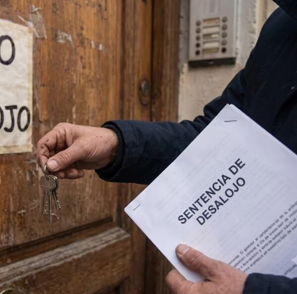 Desalojo exprés: qué cambiaría para inquilinos y dueños con el proyecto que tuvo media sanción en la Cámara alta