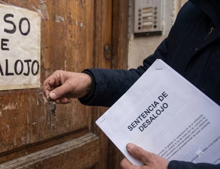 Desalojo exprés: qué cambiaría para inquilinos y dueños con el proyecto que tuvo media sanción en la Cámara alta