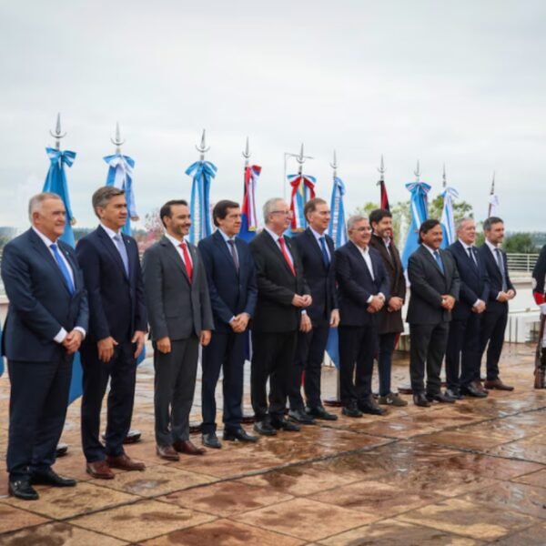 Los Gobernadores del Norte Grande reclamaron a Santilli obras de infraestructura para la región