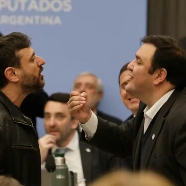 LLA y aliados presentaron proyectos para remover y expulsar a Grabois de su banca