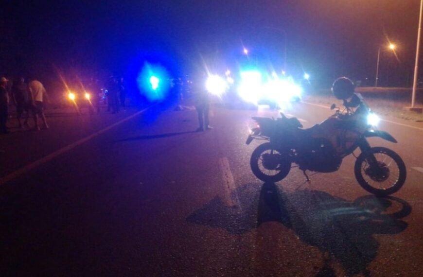 Un auto con cinco jóvenes se estrelló contra árboles y terminó en un zanjón en Tupungato: un muerto y cuatro heridos