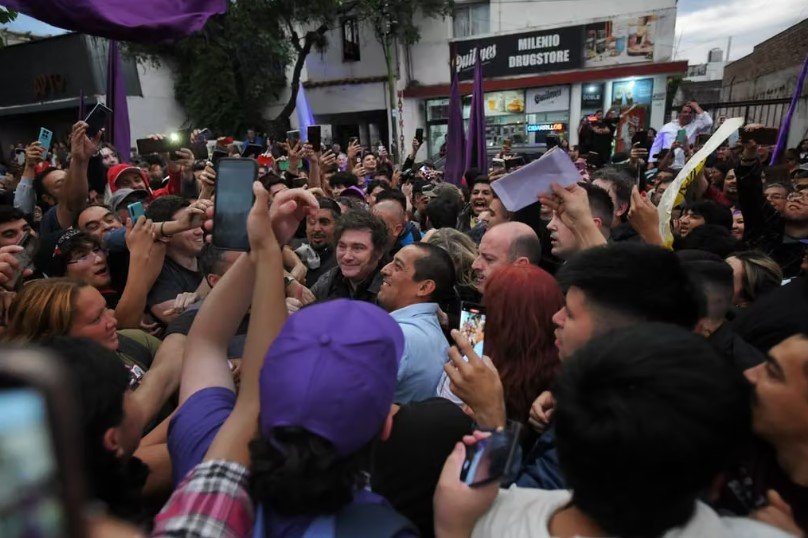 El Gobierno negó que Javier Milei fuera atacado en Catamarca, pero un diputado libertario dijo que se golpeó