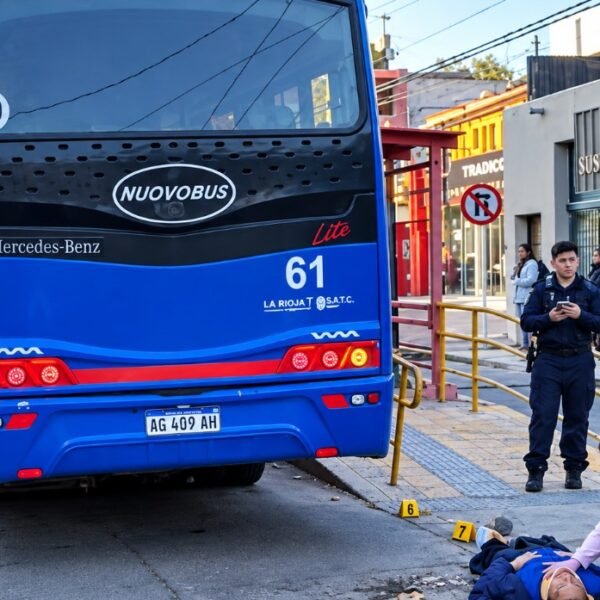 Un colectivo le aplastó la pierna a una mujer en la avenida San Martín Sur